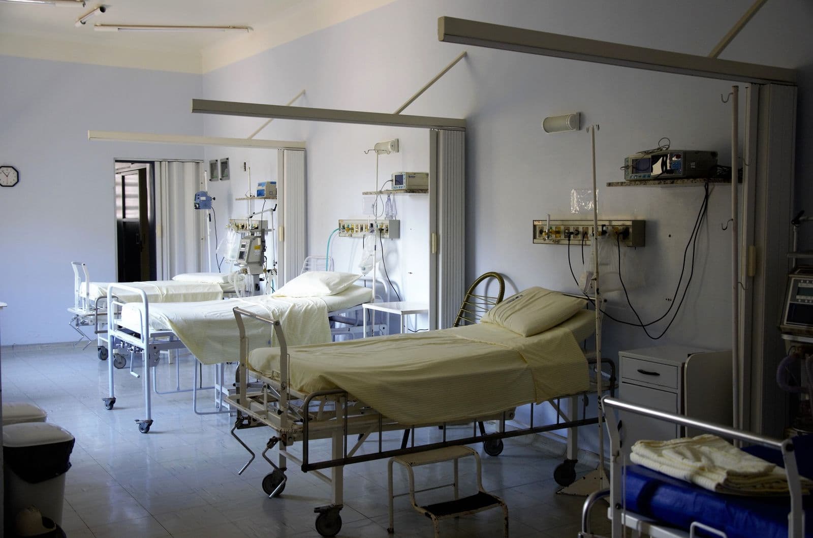 Clinic corridor — a site that answers hours and how to book