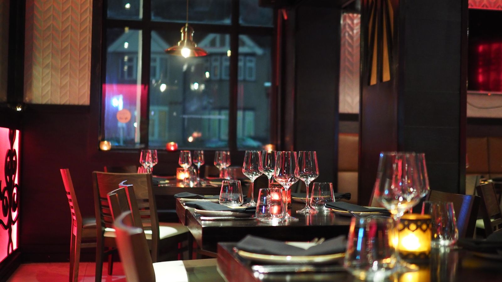 Restaurant dining room — software that the floor can actually use
